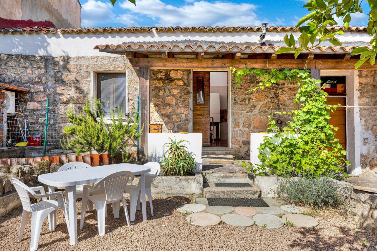 Casettina Loiri Porto San Paolo Екстер'єр фото